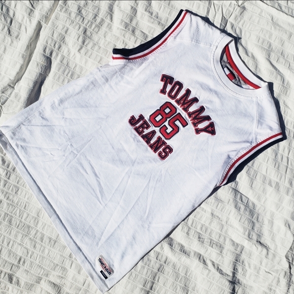 Tommy Hilfiger Graphic Tank Top - Picture 2 of 3